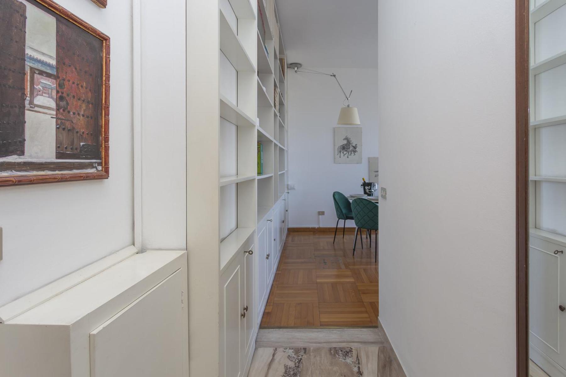 Skyline View Biancamano 1 Bdr With Balcony By Rentopolis Milan Exterior photo