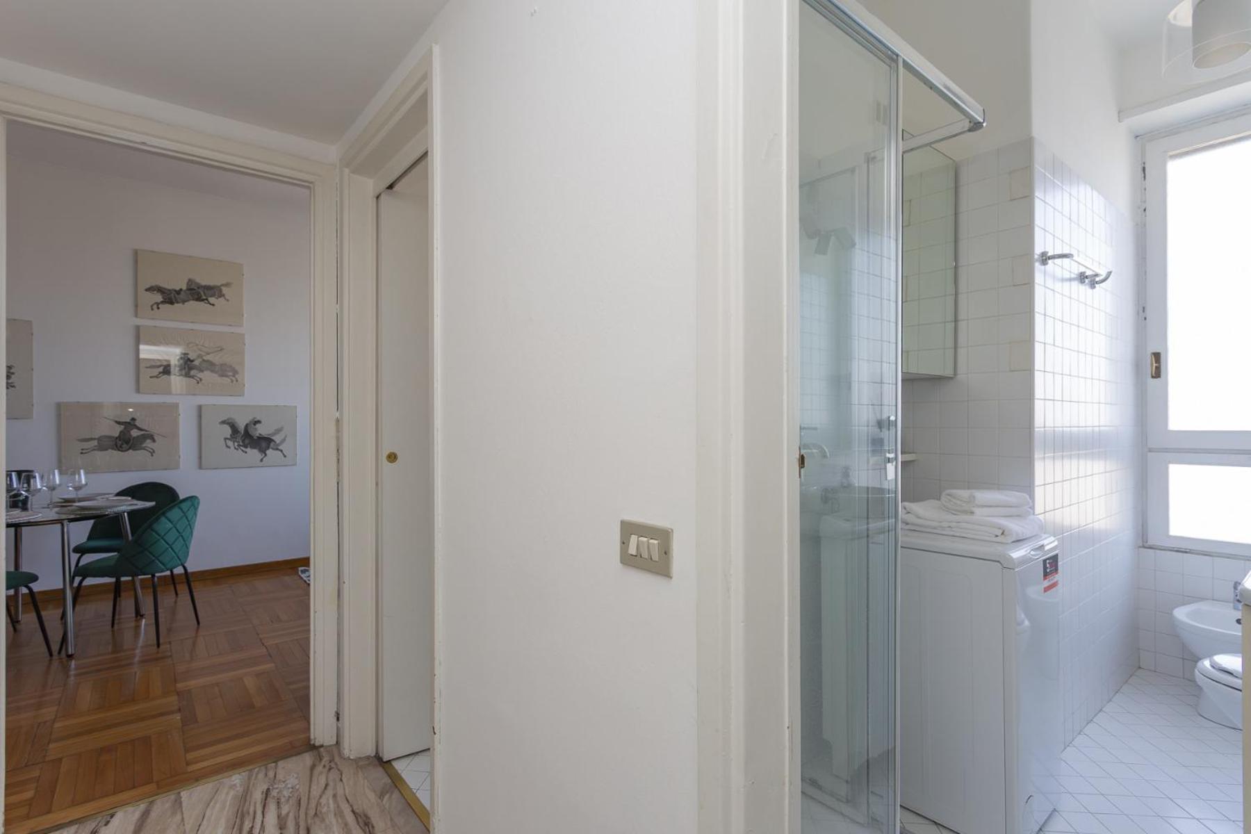 Skyline View Biancamano 1 Bdr With Balcony By Rentopolis Milan Exterior photo
