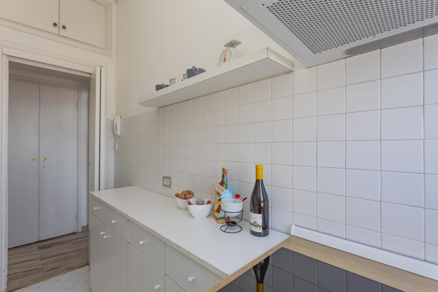 Skyline View Biancamano 1 Bdr With Balcony By Rentopolis Milan Exterior photo