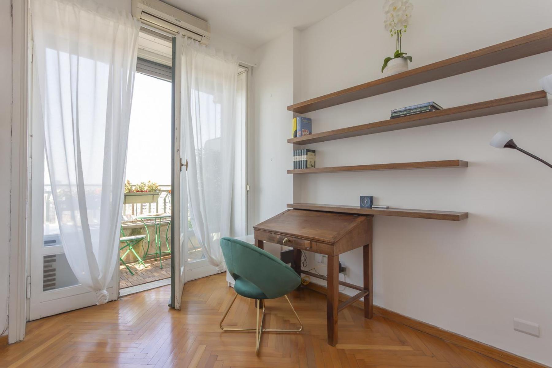 Skyline View Biancamano 1 Bdr With Balcony By Rentopolis Milan Exterior photo